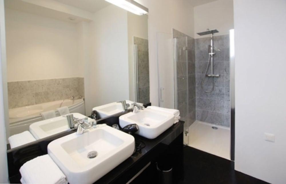 Le Manoir Hotel La Rochelle  Bagian luar foto